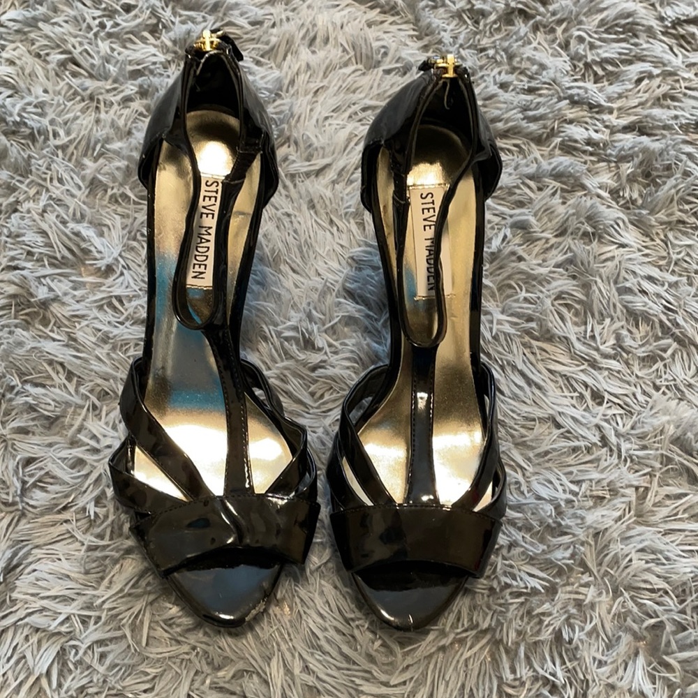 Steve Madden Black faux leather stiletto high heels size 8